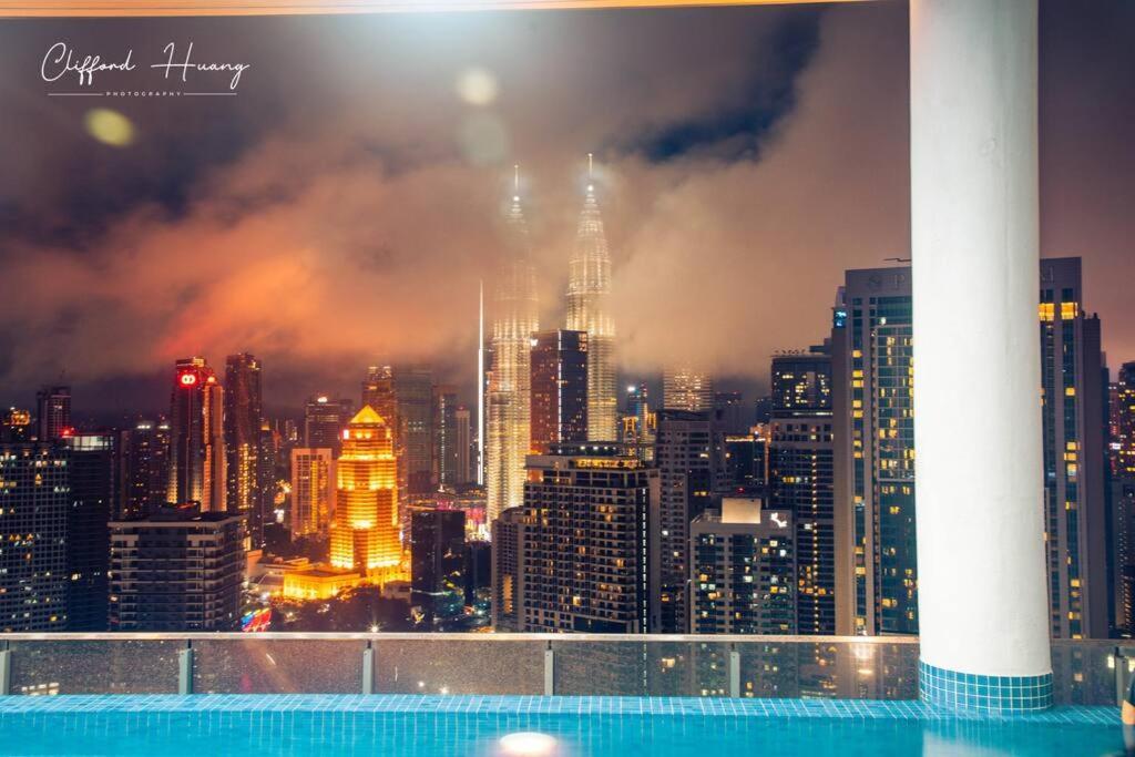 The Colony By Infinitum Best Pool View Klcc Trx Merdeka 118 Kl Tower Куала-Лумпур Екстер'єр фото